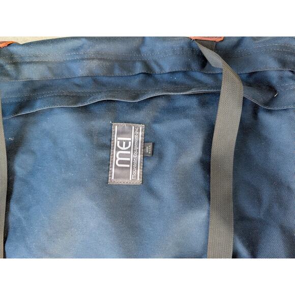 Vintage Mountain Equipment Inc. Convertible Travel Duffle Bag / Backpack USA MEI - Picture 3 of 7